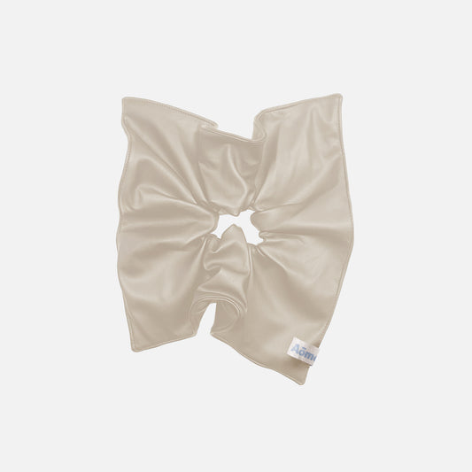BLOOM SCRUNCHIE in Coffee Seed