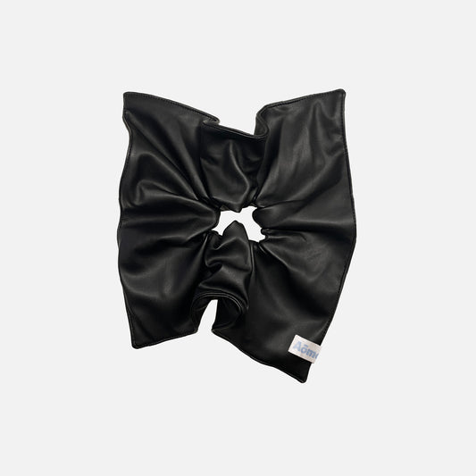 BLOOM SCRUNCHIE in Long Black