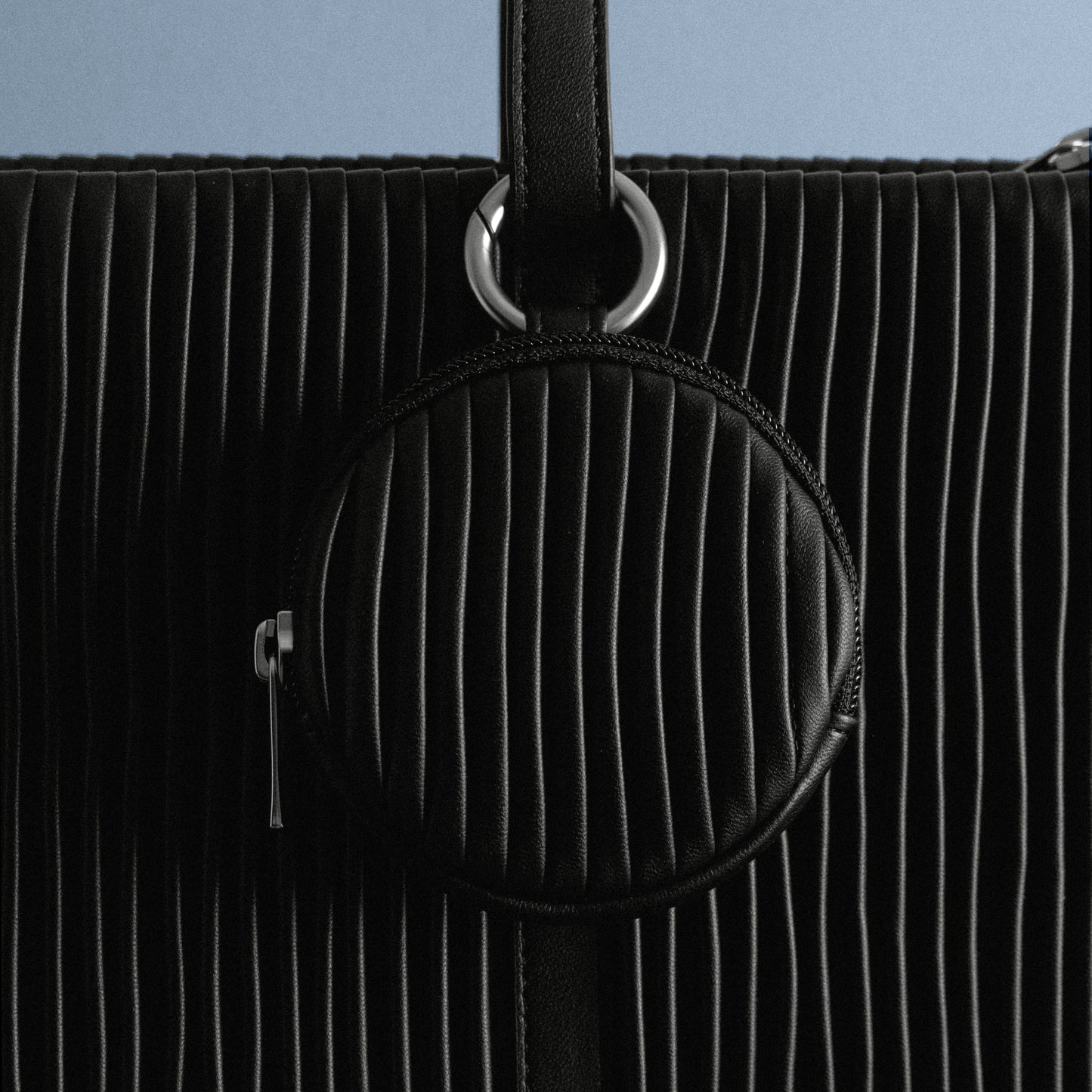 Bloom Pouch in Coffee Leather