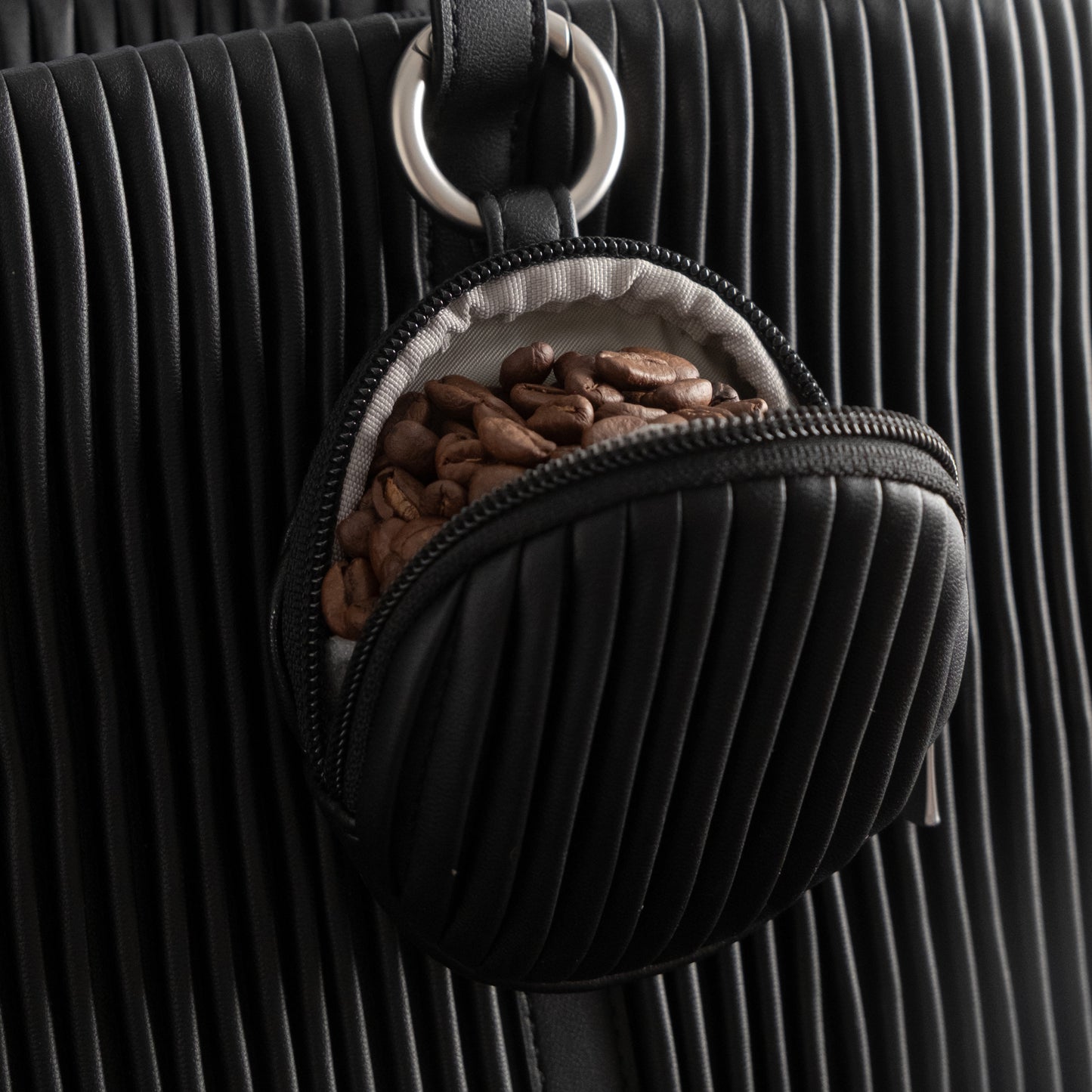 Bloom Pouch in Coffee Leather