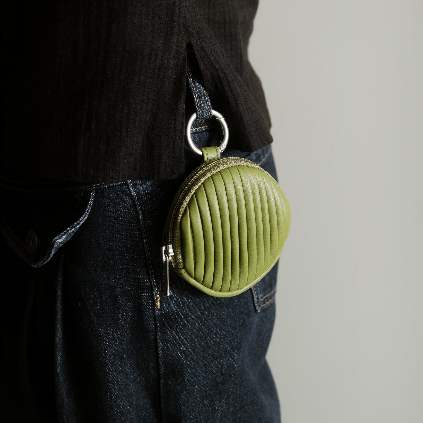 Bloom Pouch in Coffee Leaf