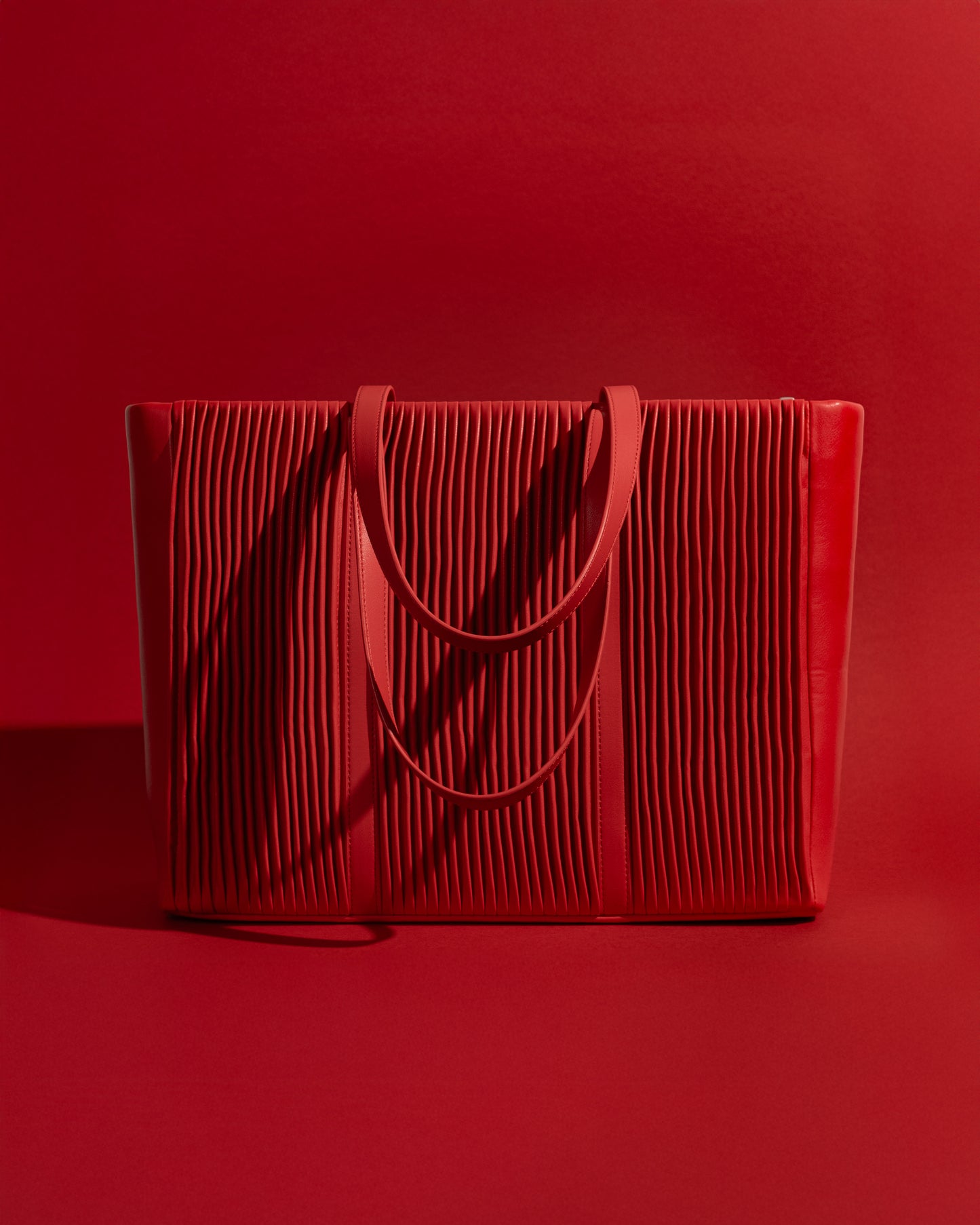 BLOOM BAG 38 in Coffee Cherry [NEW]