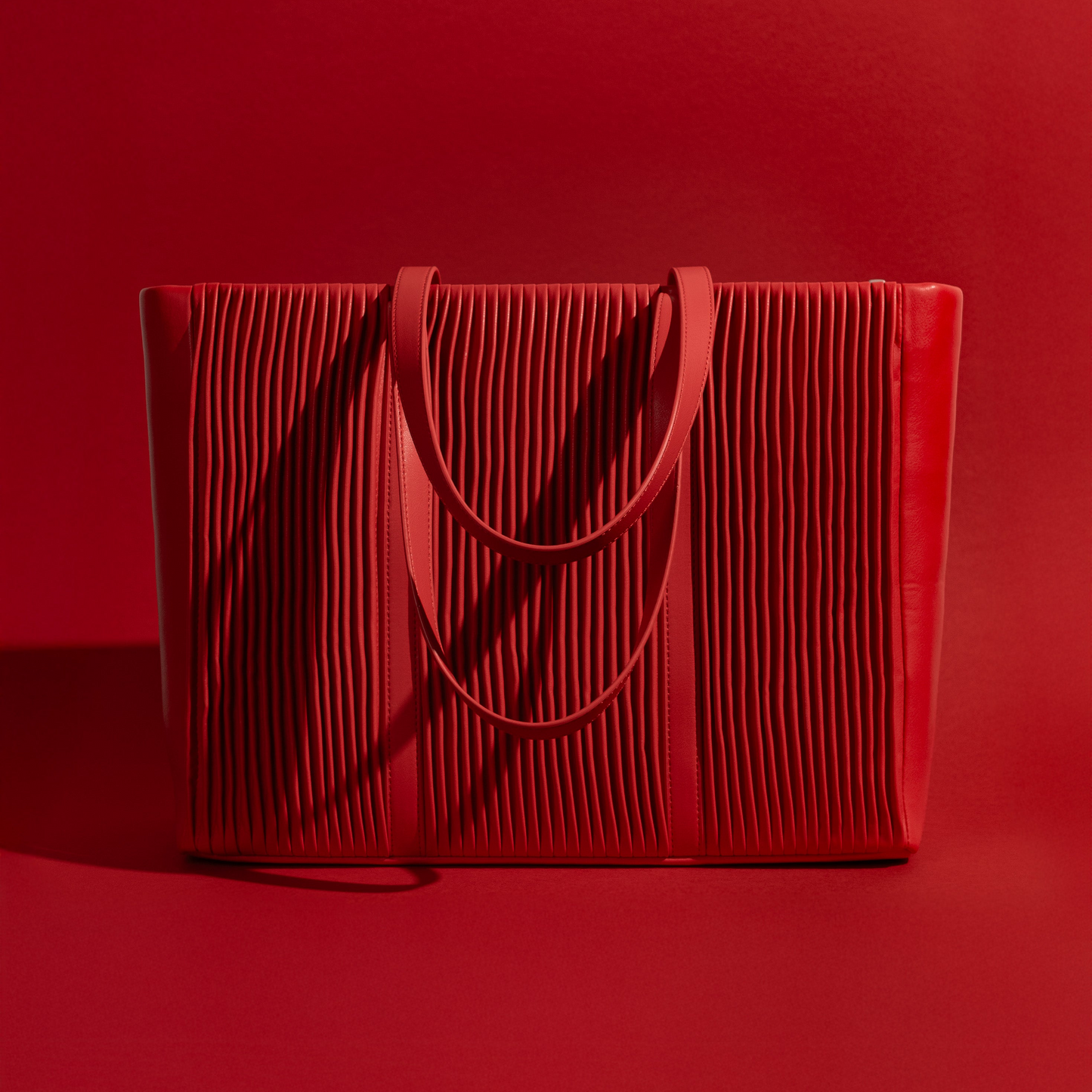 BLOOM BAG 38 in Coffee Cherry