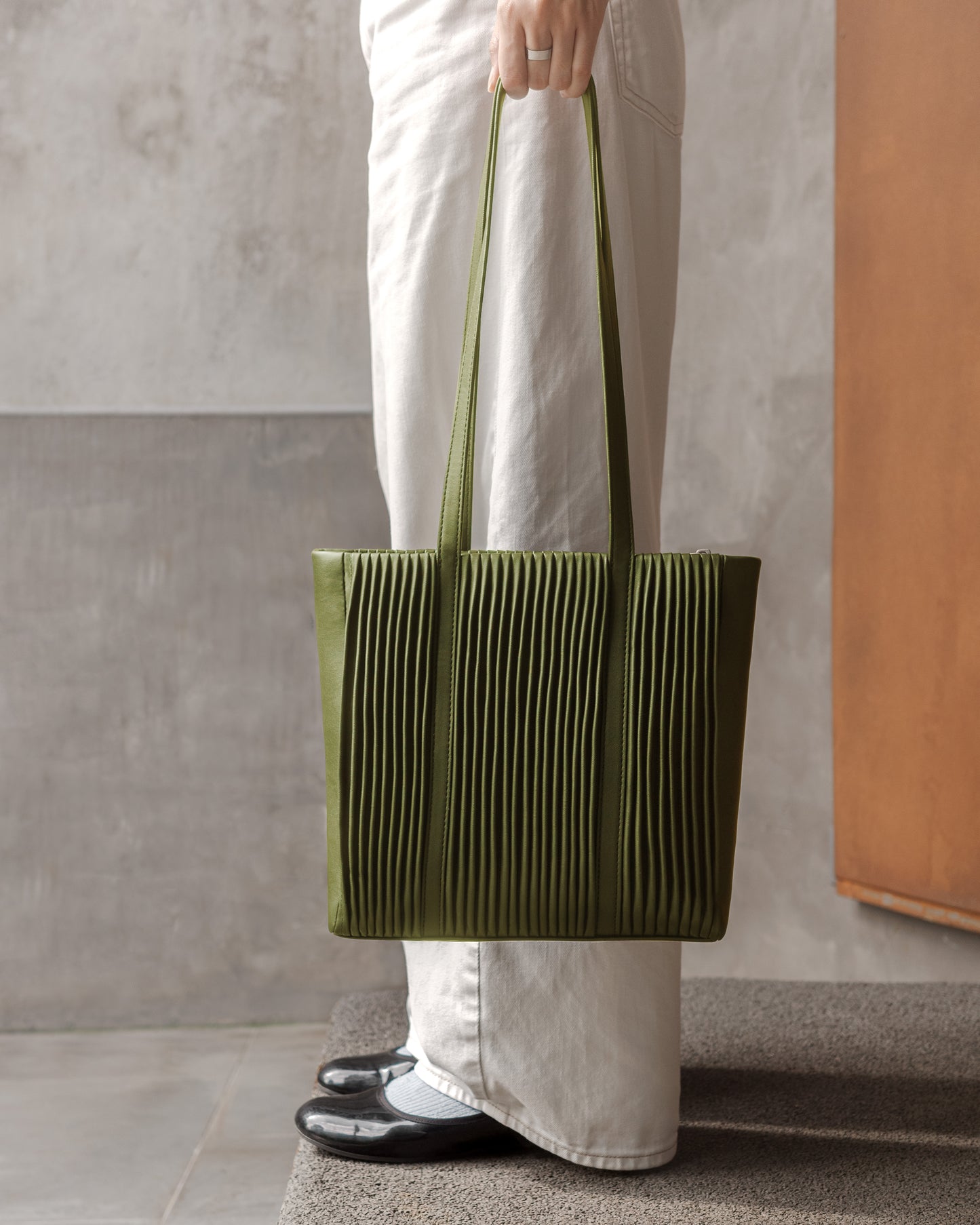 BLOOM BAG 25 in Coffee Seed